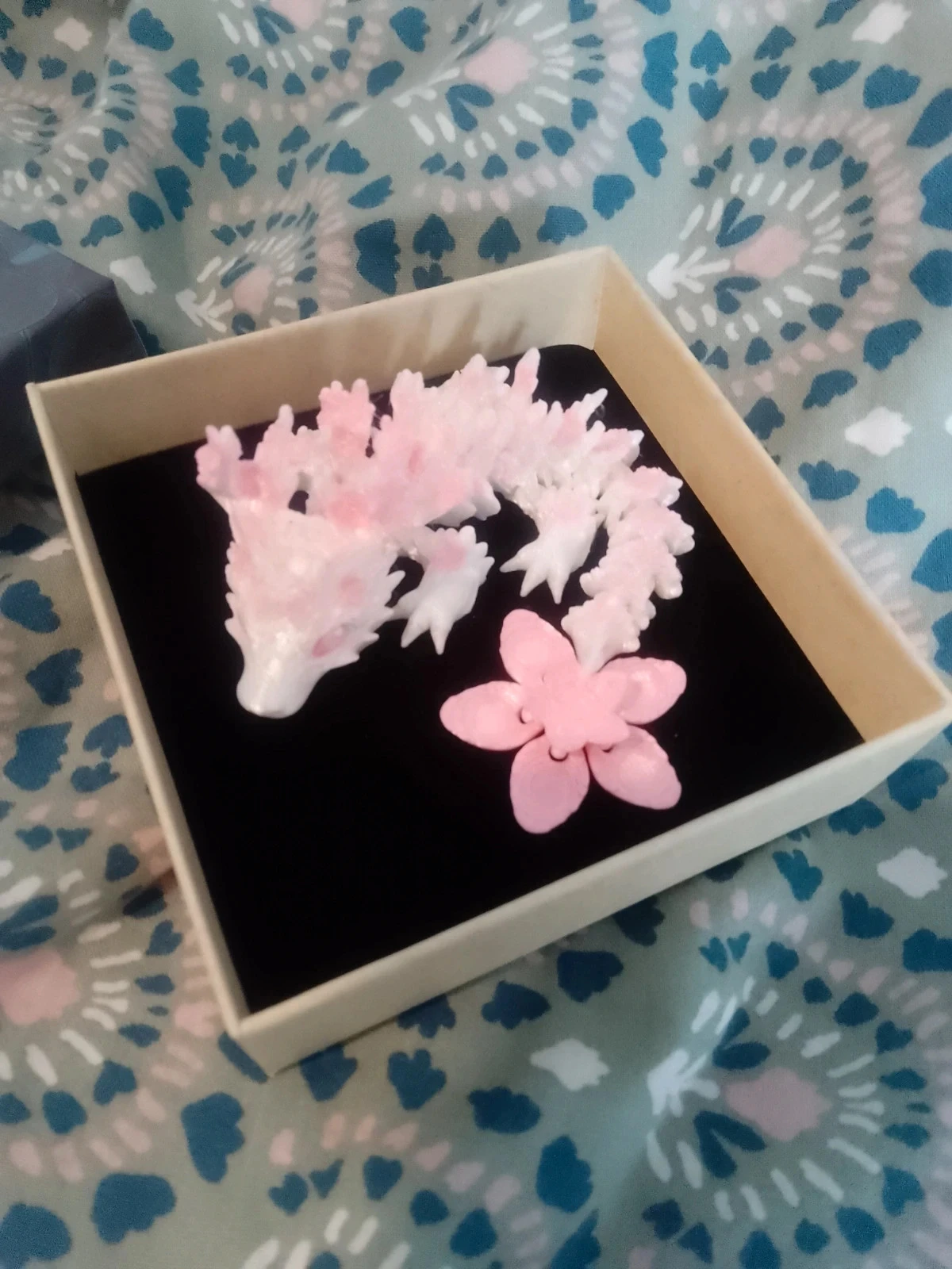 Kawaii articulated pink and white rose dragon figurine – photo 2